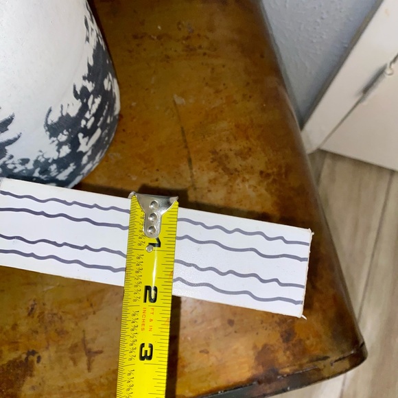 GREAT VIBES SMALL DECORATIVE BOX - LIKE NEW - Picture 8 of 8